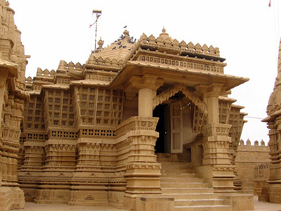 Udaipur To Jaisalmer Taxi Services